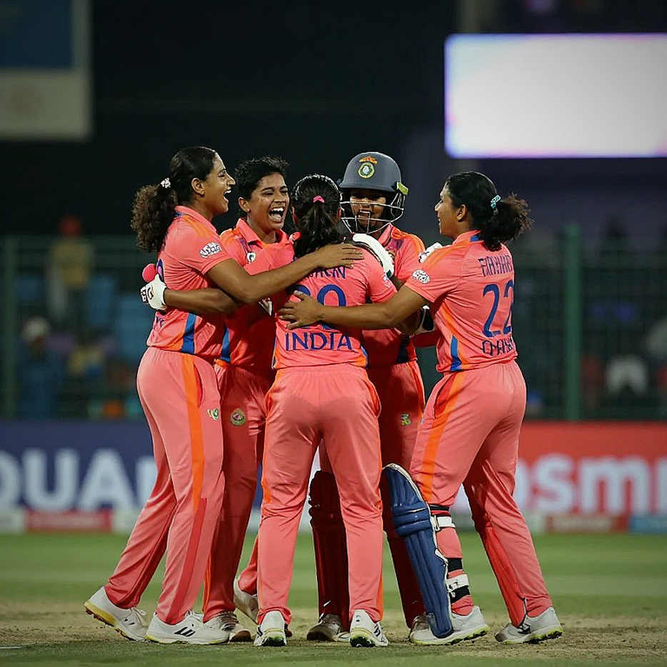 A Final in Fifteen Overs: Colombo's 50, the New-Ball Hinge, and a System Collapse A Final in Fifteen Overs: Colombo's 50, the New-Ball Hinge, and a System Collapse