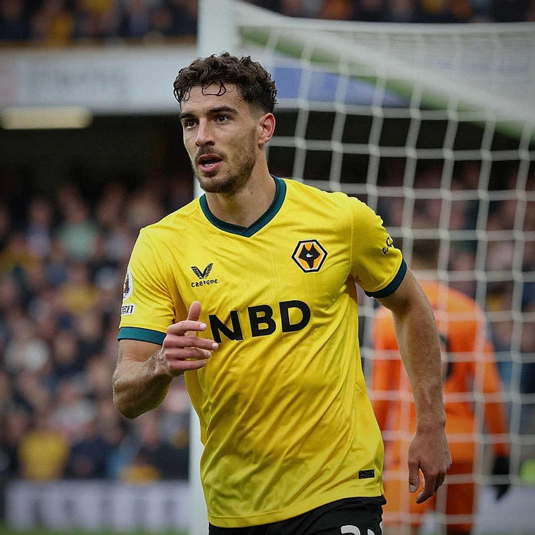 The No.10 Shirt, a Mexican Passport, and La Bombonera's VIP Box: Reading Gignac's Visit Through the Rulebook The No.10 Shirt, a Mexican Passport, and La Bombonera's VIP Box: Reading Gignac's Visit Through the Rulebook