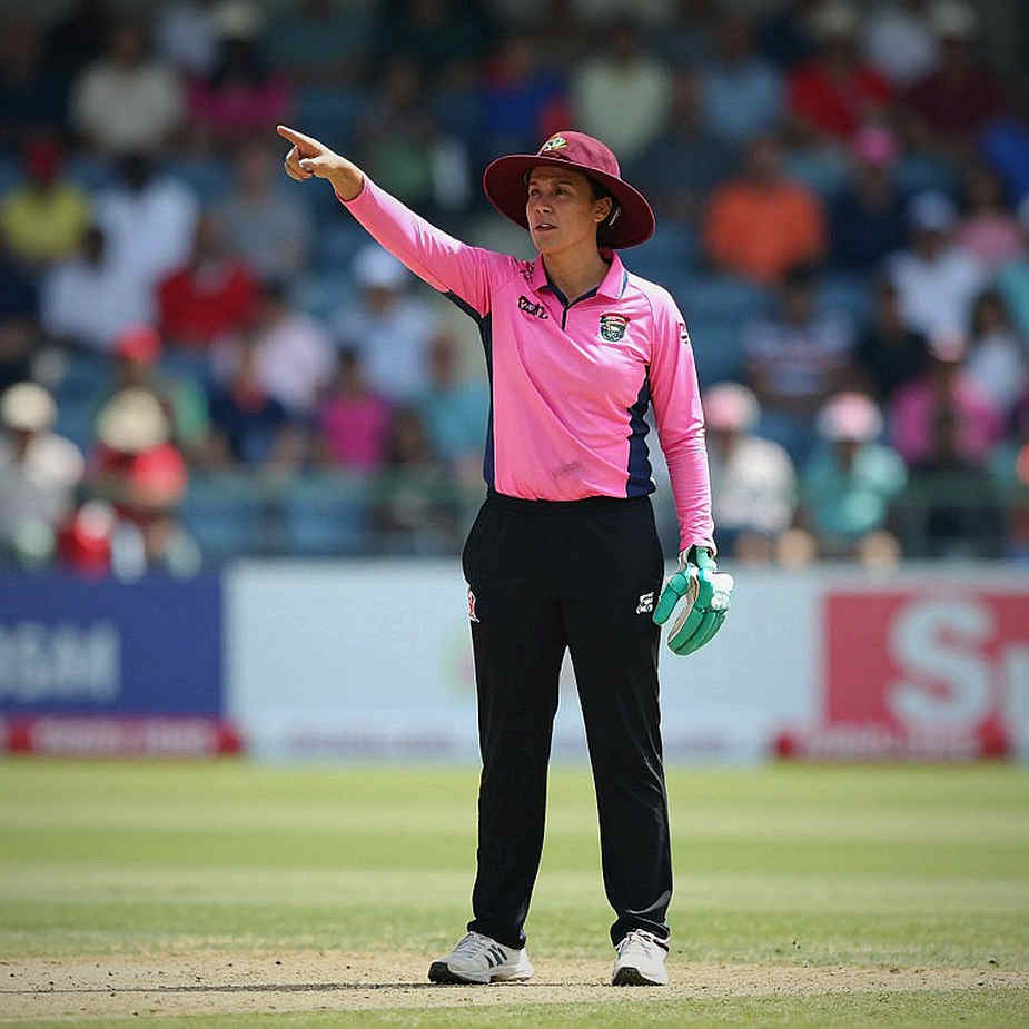 Lesson from an Empty Inbox: How Cricket Transfer Rumours Become Contract Papers
