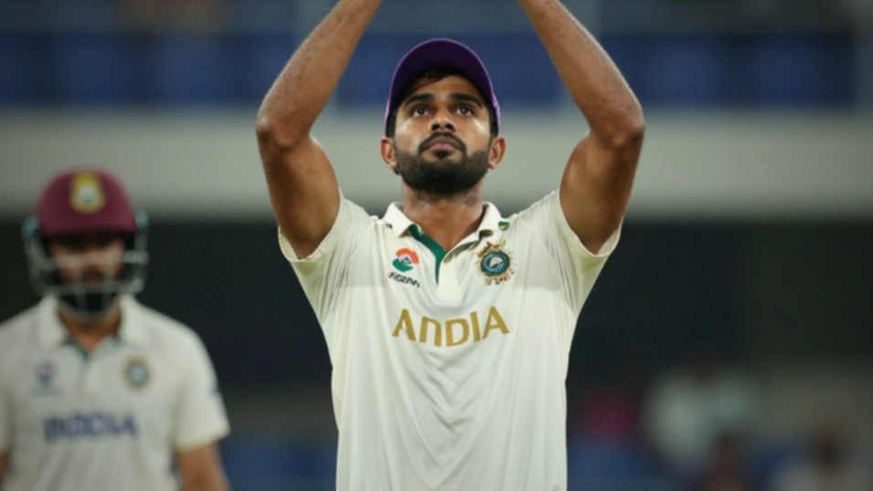 ট্রান্সফার উইন্ডো একটা অনুমতিপত্র