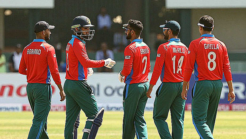 নিলামের নীরবতা: ক্রিকেটের ট্রান্সফার বাজারে দাম নয়, চুক্তির কাঠামোই আসল গল্প নিলামের নীরবতা: ক্রিকেটের ট্রান্সফার বাজারে দাম নয়, চুক্তির কাঠামোই আসল গল্প