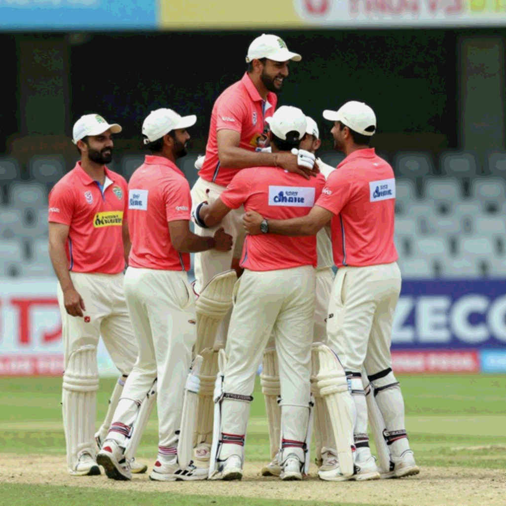 রোহিতের ৩৫ ওয়ানডে সেঞ্চুরি আর গাভাস্কারের ‘বয়সের চেয়ে বেশি’ লক্ষ্য: নোটবুকের যে পাতাটা কেউ পড়ছে না