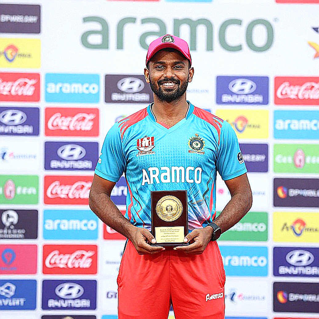 ভ্রমণখাতার সাক্ষ্য: ঢাকার ক্লাব গেট থেকে জাতীয় দলের টিম শিট, যে পথের হিসাব কেউ রাখে না